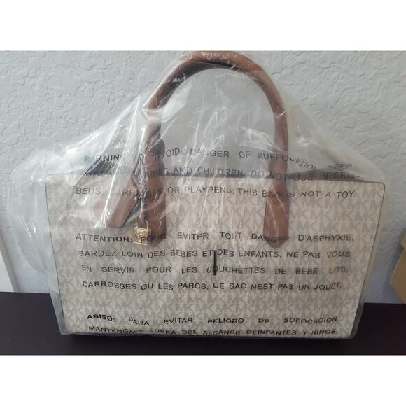 Michael Kors Scarlett Medium Satchel Gold-Tone Hardware/Vanilla/Acorn Handbag - Picture 3 of 4